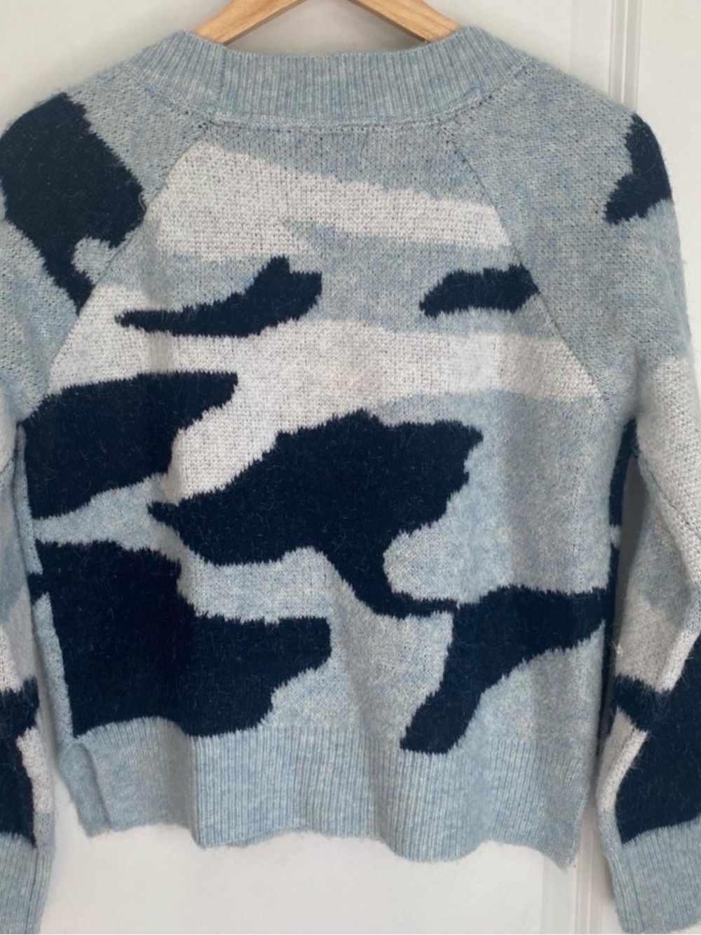 Aqua Light Blue & Navy Abstract Crew Sweater - Picture 3 of 4